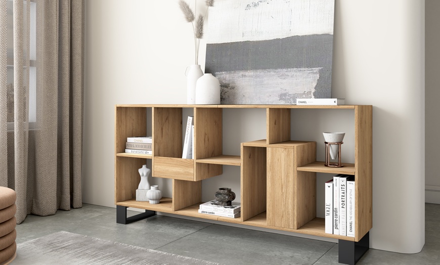 Image 45: Speels vormgegeven boekenkast