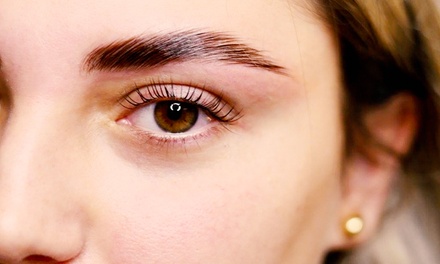 Lifting y tinte de pestañas con tratamiento de principios activos y vitaminas - Lashes By Yuliia Vikherko | Extensiones de pestañas