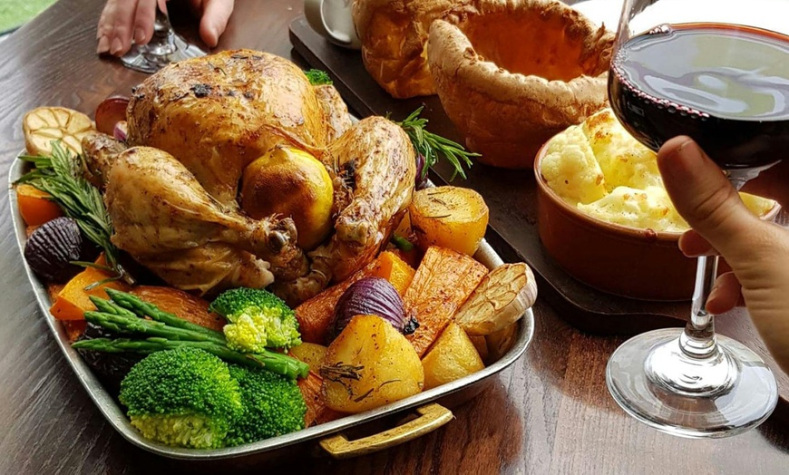 Image 5: Sunday Lunch with Live Music for 2 or 4 at Crowne Plaza Glasgow