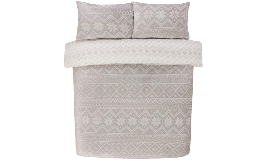 Image 4: Fairisle Flannel Fleece Reversible Duvet Set