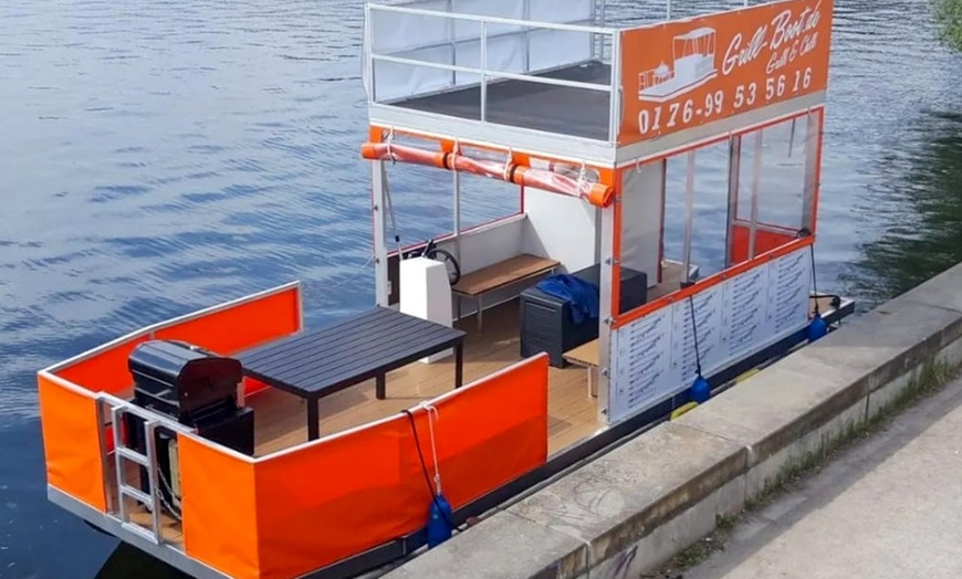 Image 6: 4 - 8 Std. Grill-Boot-Miete inkl. Gasgrill für bis zu 12 Personen