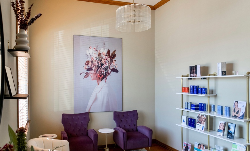 Image 4: Rejuvenate Your Look with 20 Units of Botox