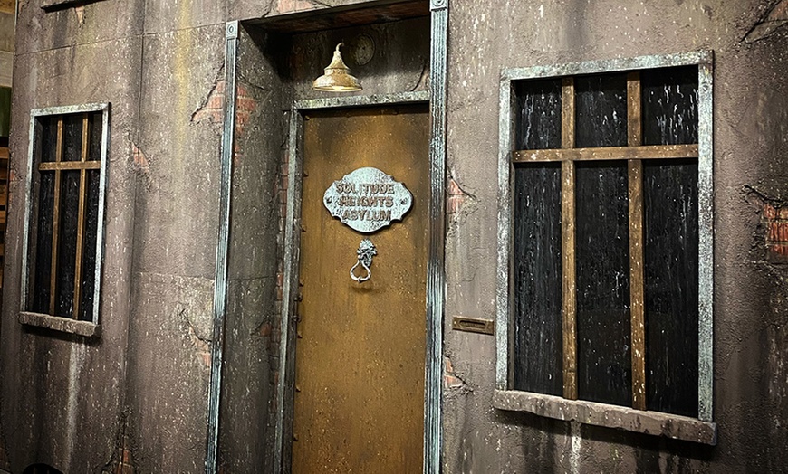 Image 4: Escape the Ordinary: Private Escape Room Adventures for 2–8 Players!
