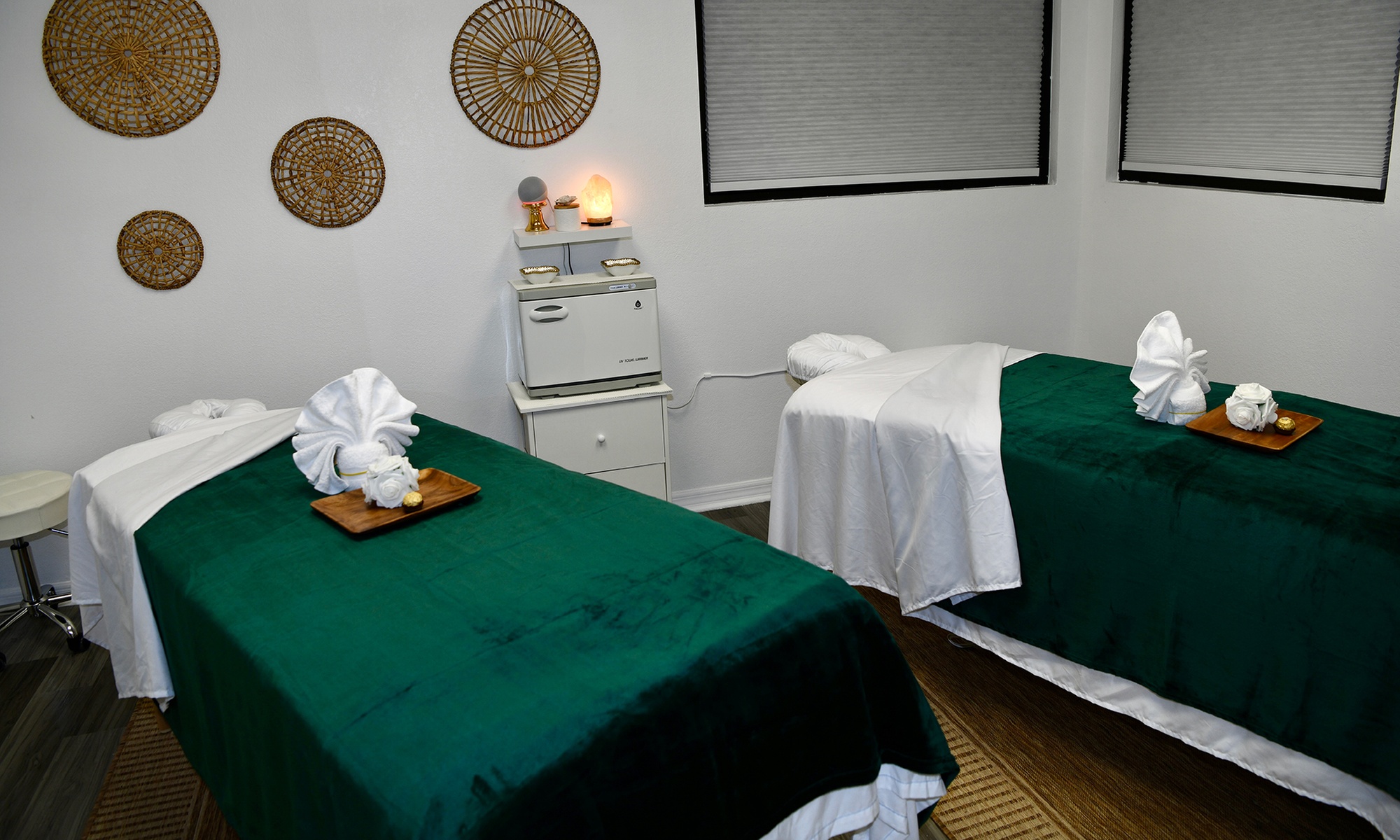 Pampering Package at Unison Spa (Up to 41% )
