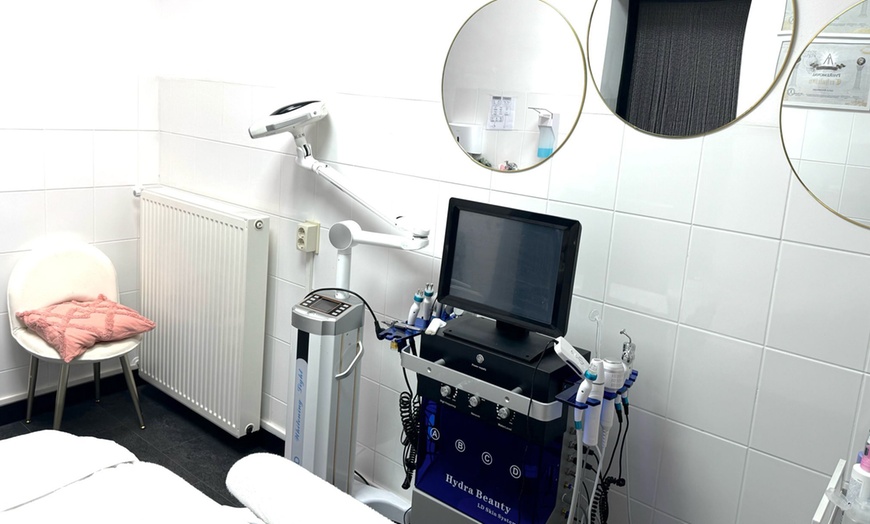 Image 5: Stralende blik met permanente make-up: voor je ogen of wenkbrauwen