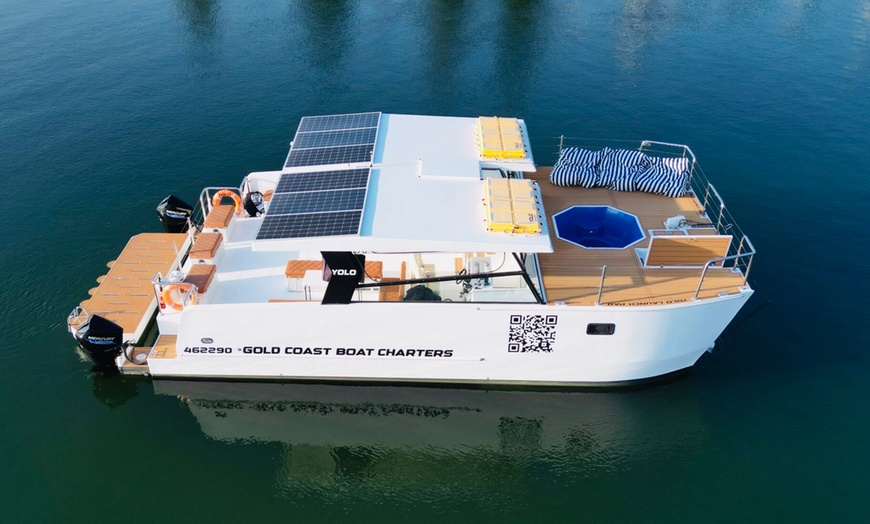 Image 6: 2.5 or 2-Hour Gold Coast Sunset Party Bar Cruise w/Optional Heated Spa