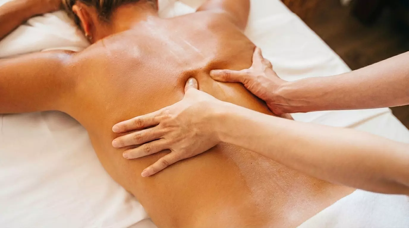 Una sesión de masaje a elegir de 30, 45 o 60 minutos para 1 persona - Second Medium