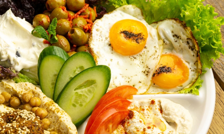 Image 2: Arabische Frühstücksplatte zum Teilen für 2 oder 4 Personen