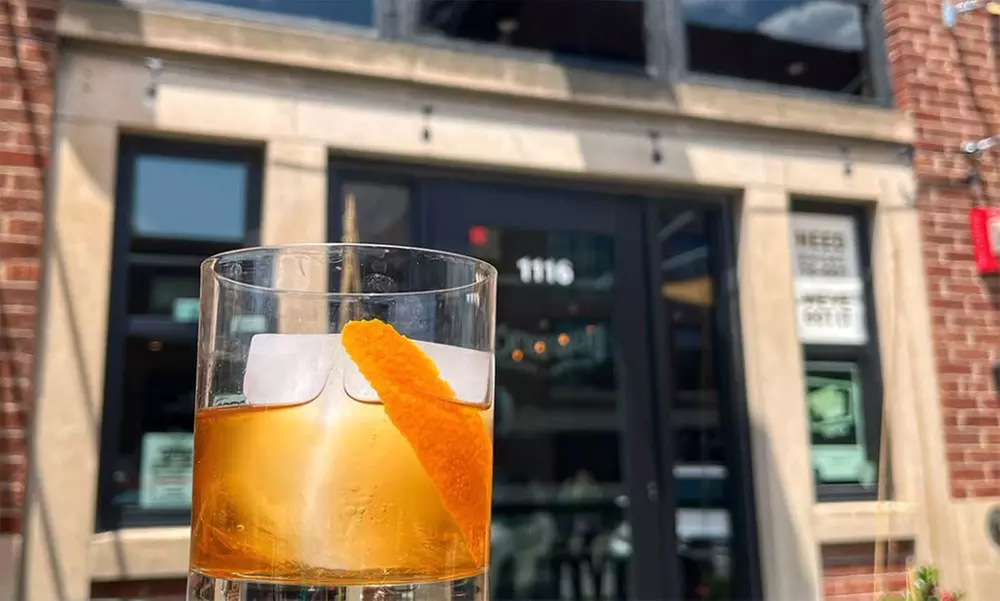 Cocktails or 16 oz Beers & 1-L Bottles of Vodka to Take Home