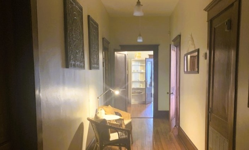 Image 7: The Ultimate Swedish Massage Package for One or Couples Including Wine