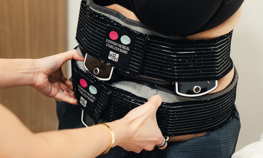 Image 2: Transform your shape with 6 or 12 EvolveX Body Contour Sessions 