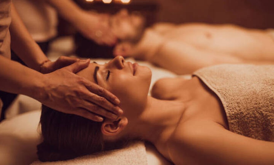 Image 1: Masaje en pareja de 45 o 90 minutos o ritual Relax para 1 persona 
