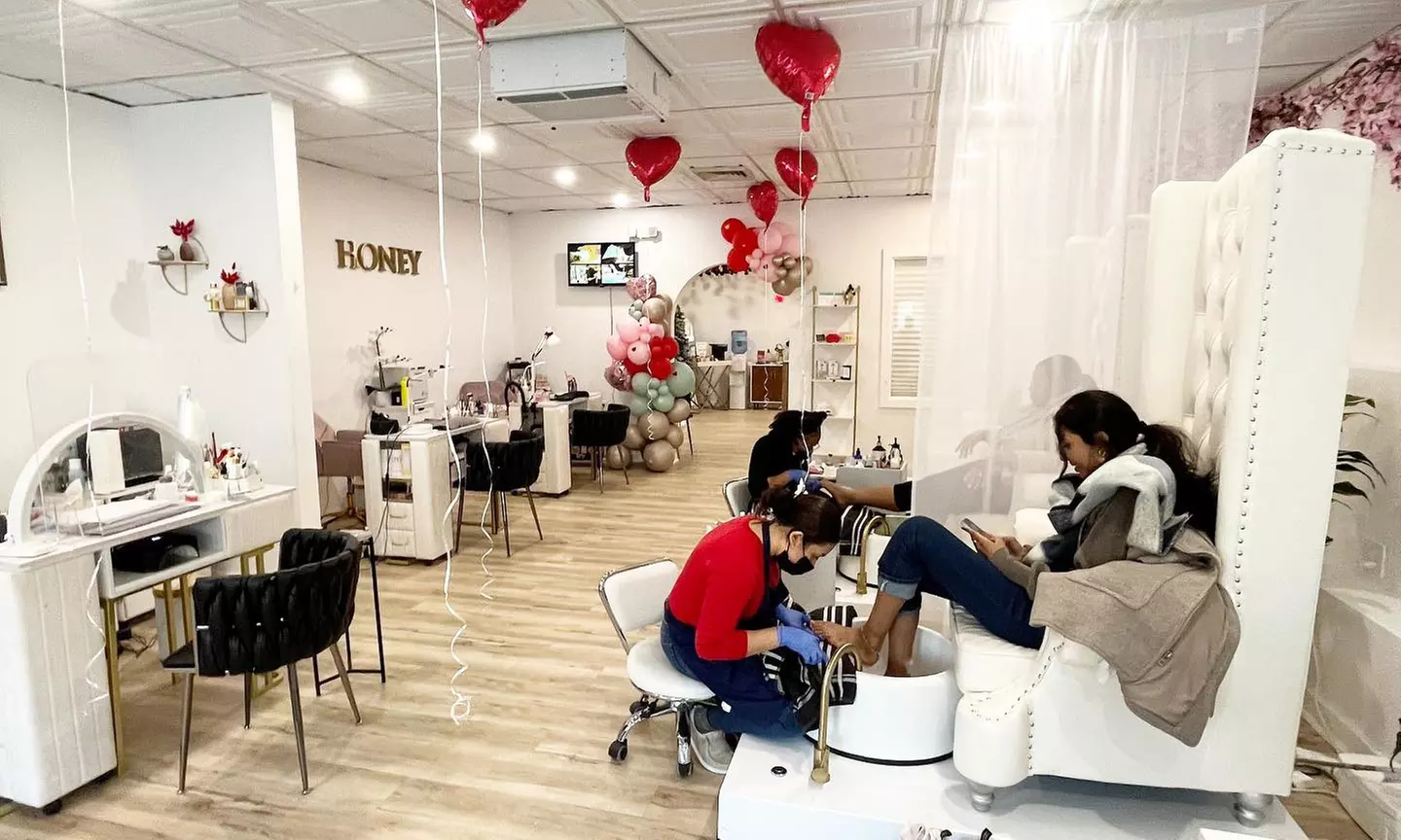 Luxury Spa Mani Pedi & Therapeutic Upgrades