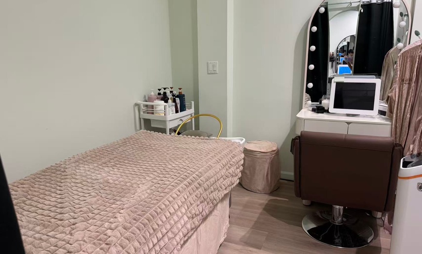 Image 9: Couples & Single Head Spa with Neck/Shoulder Massages, Scalp Analysis