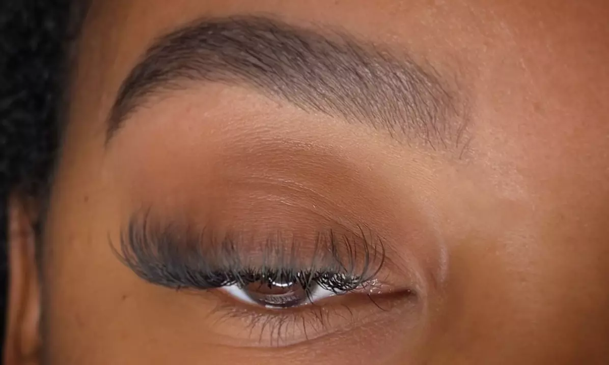 Choice of Full Set of Eyelash Extensions w/ Optional One or Two Fill