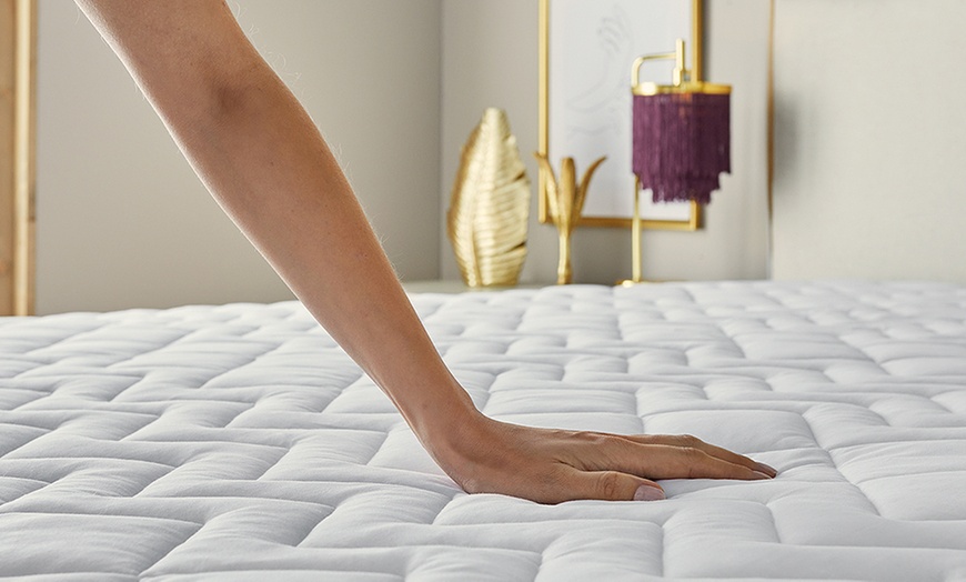 Image 5: Gepolsterter Matratzenschoner