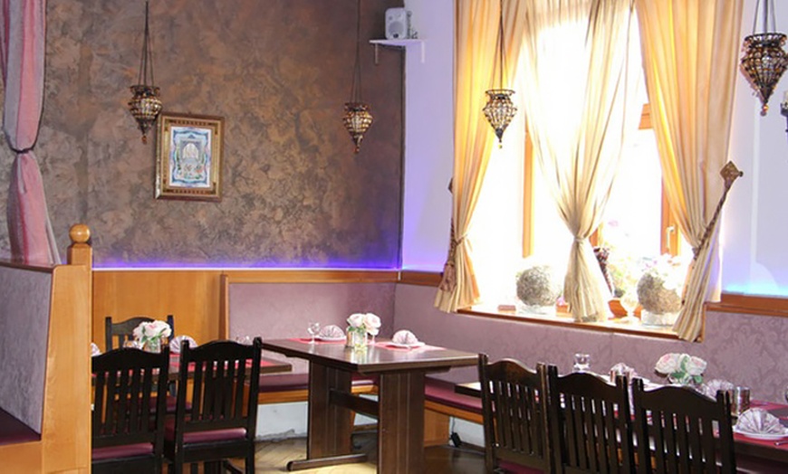 Image 6: Probiere den Orient: authentische libanesische Mezze Spezialitäten