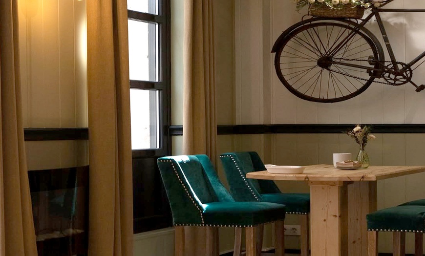 Image 7: Experiencia única: Menú degustación en restaurante Del'Alba para 2