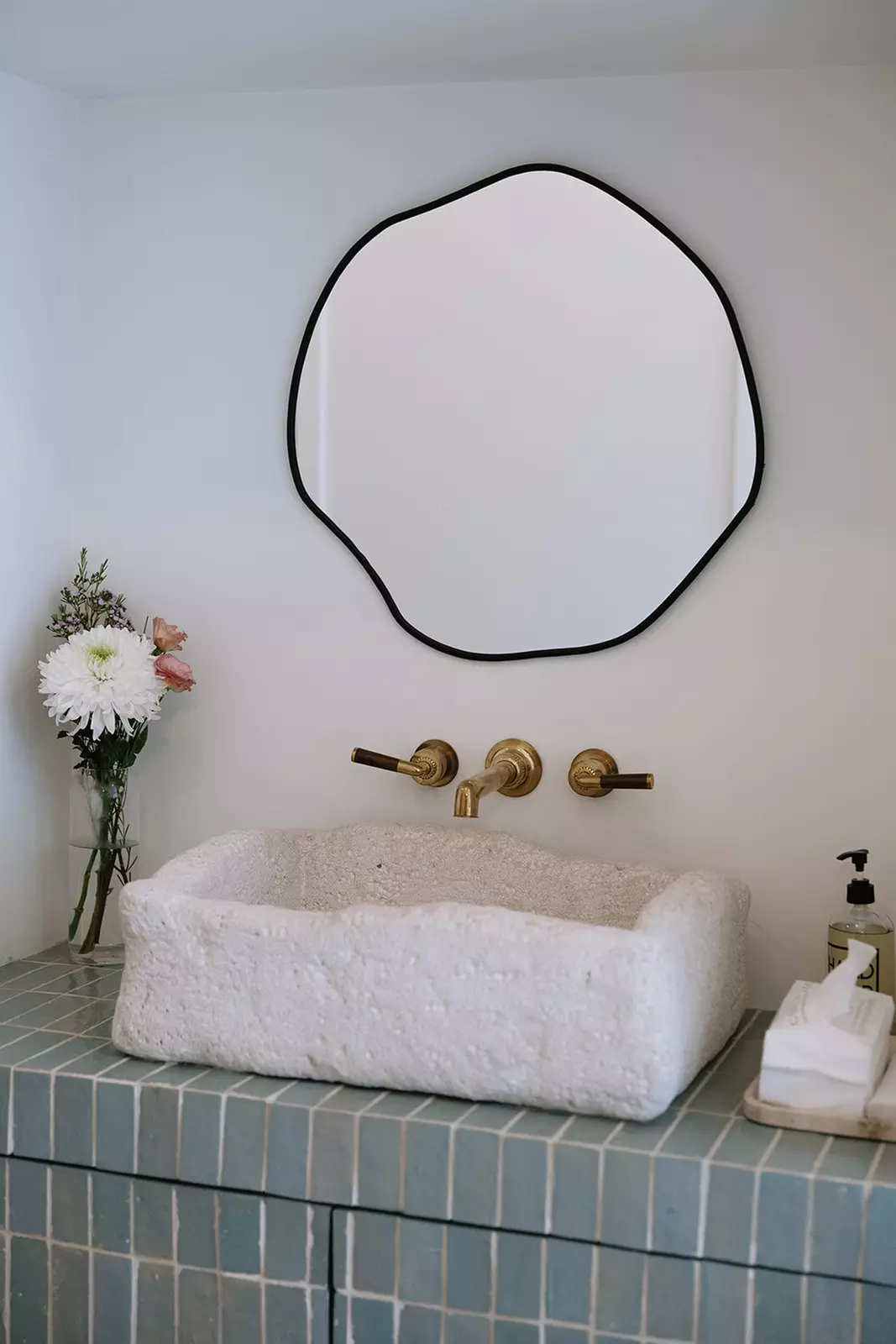 Radiant Skin Awaits: Forma RF Firmness or Organic Vegan LED Radiance