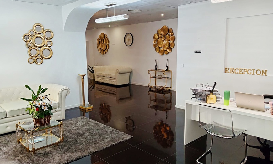 Image 3: Cavitación o radiofrecuencia, presoterapia y masaje drenante