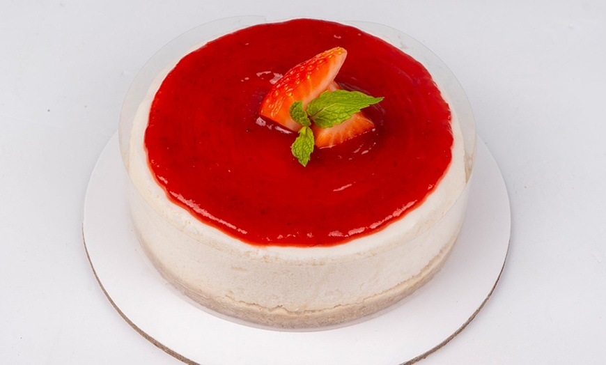 Image 5: Choice Of 12 Cupcake Box Or Spend AED 50, 100 Or 200 On Anything