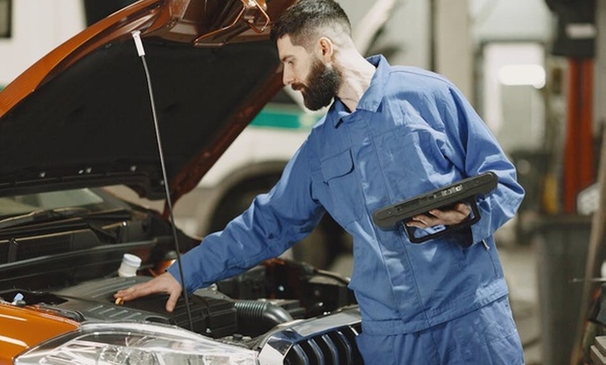 Image 2: Full-Service Mobile Oil Change w/ Full Synthetic Oil, Filter and More