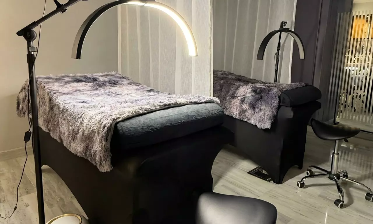 Sesión de manicura y/o pedicura normal o semipermanente