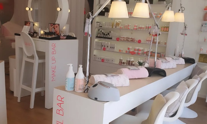 Image 2: Beauté des mains et pieds spa, massage et rituel visage en option