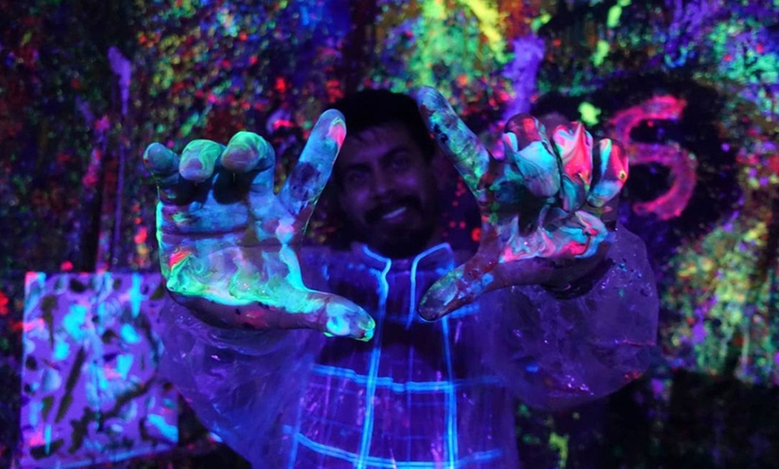 Image 2: Fun Filled with Admit Two, Three or Four : Splatter Paint Experience