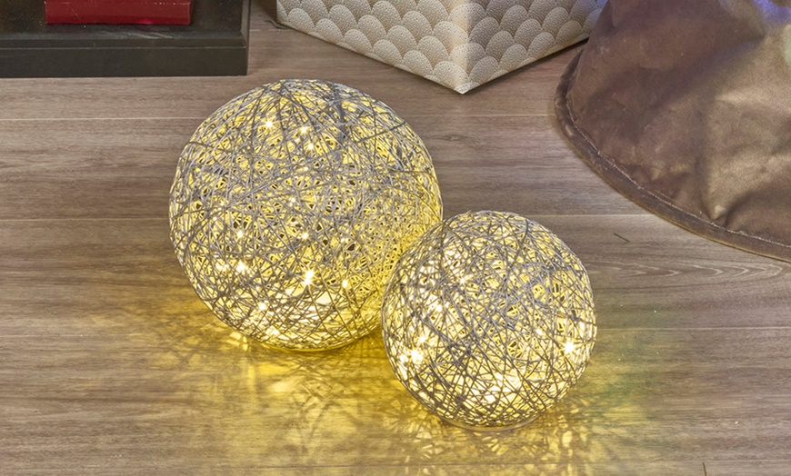 Image 17: Set of Indoor Plastic Ball Lights