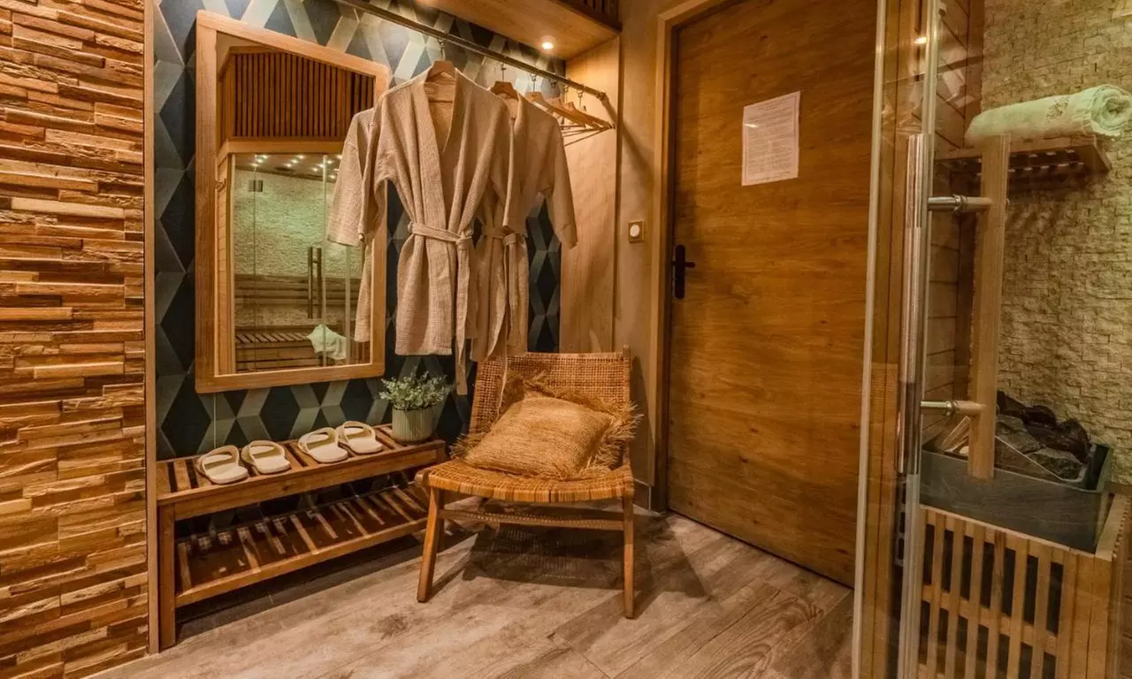 2h d'accès au spa privatif avec sauna, hammam et bains à remous