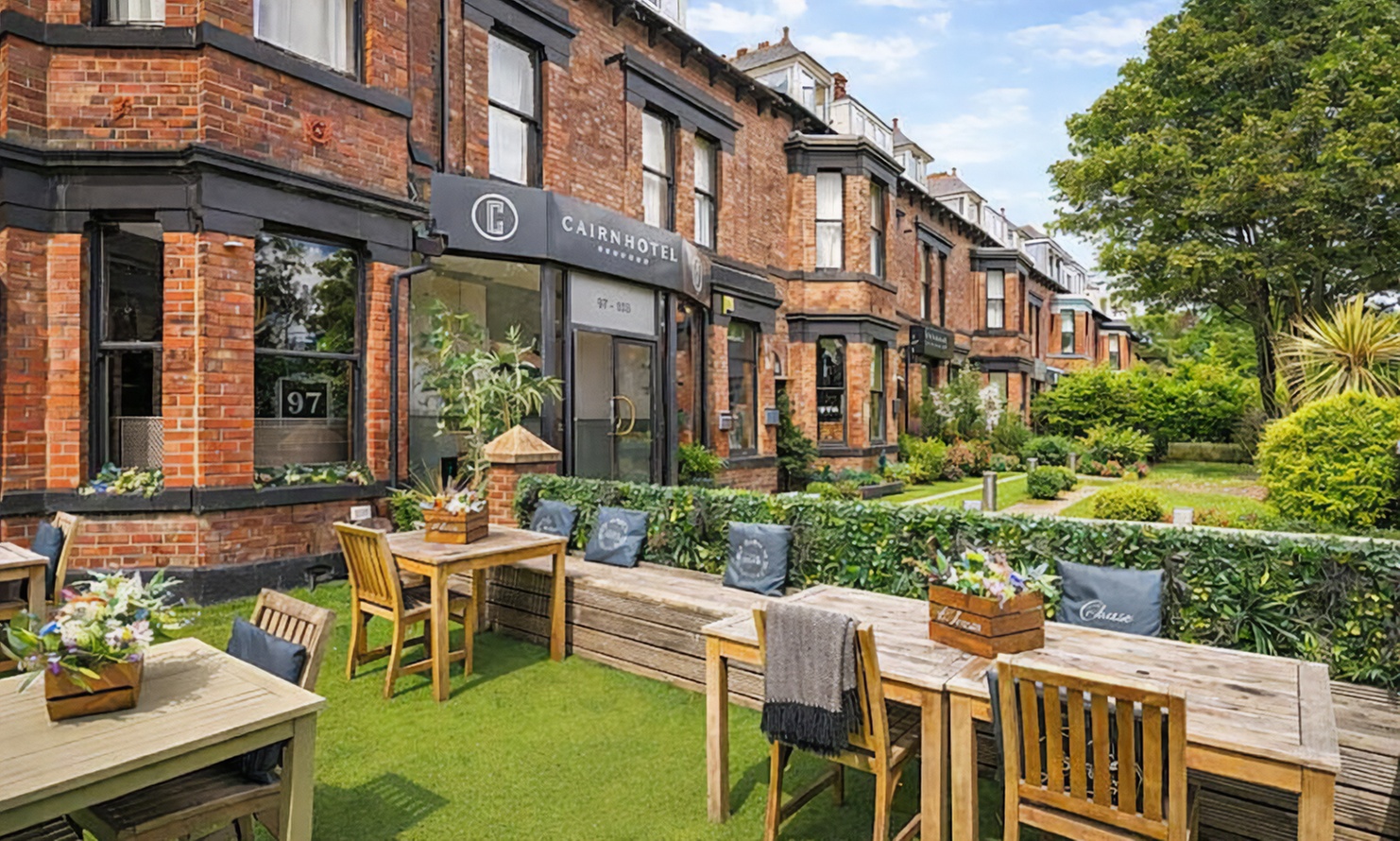 Newcastle Upon Tyne: Standard Double Room with Breakfast and More