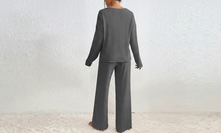 Image 8: Women’s V-neck Knitted Solid-colour Two-piece Set 