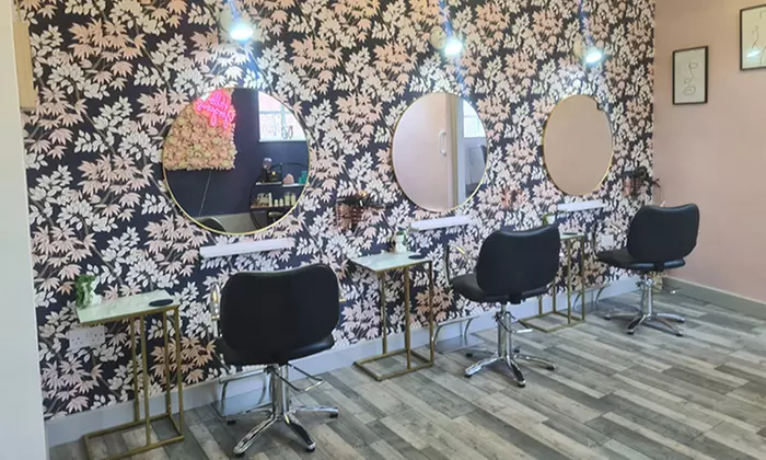 Wash, Cut & Blow Dry with Deep Conditioning Treatment