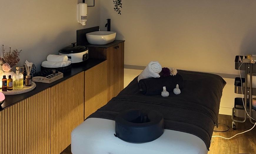 Image 3: 30-Min Dermalogica Facial or 45-Min Facial With 15-Min Massage