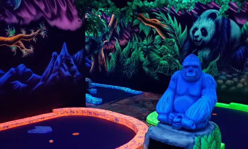 Image 5: 3D Black Light Mini Golf, Pizza & Escape Rooms in Chehalis