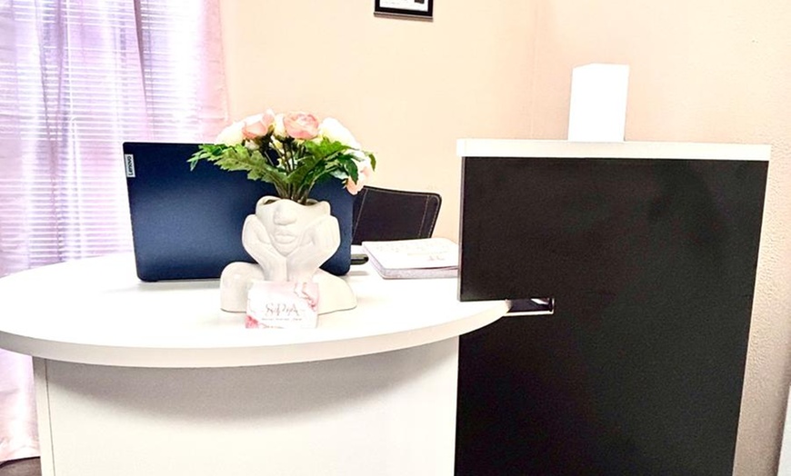 Image 10: Full Body Massage (Also For Couples!) at Pretty in Houston 