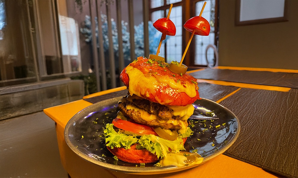 1 oder 2x Burger nach Wahl oder Traditional Chicken Wings inkl. Fries