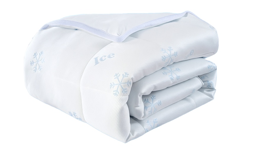 Image 3: Couette 100% microfibre, fibres "Ice Cool" rafraîchissantes