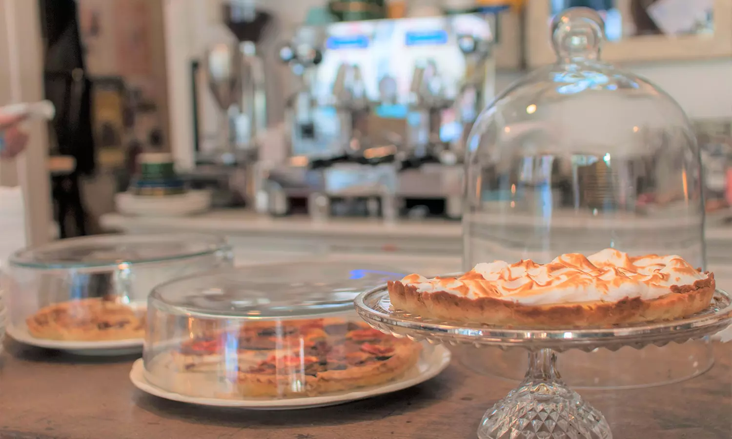 Entdecke Hamburg: Große Hafenrundfahrt und Erlebnispaket nach Wahl