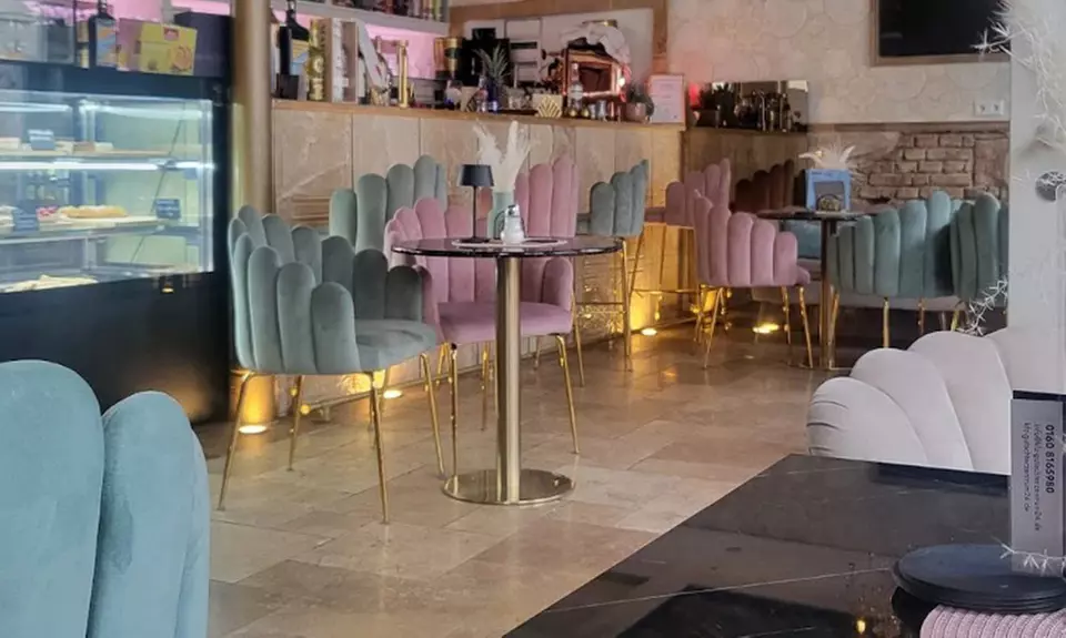 Italienisches Frühstück mit Croissant & Kaffee oder Tee nach Wahl für 1, 2 oder 4 Personen (bis zu 28%  sparen) - Second Medium