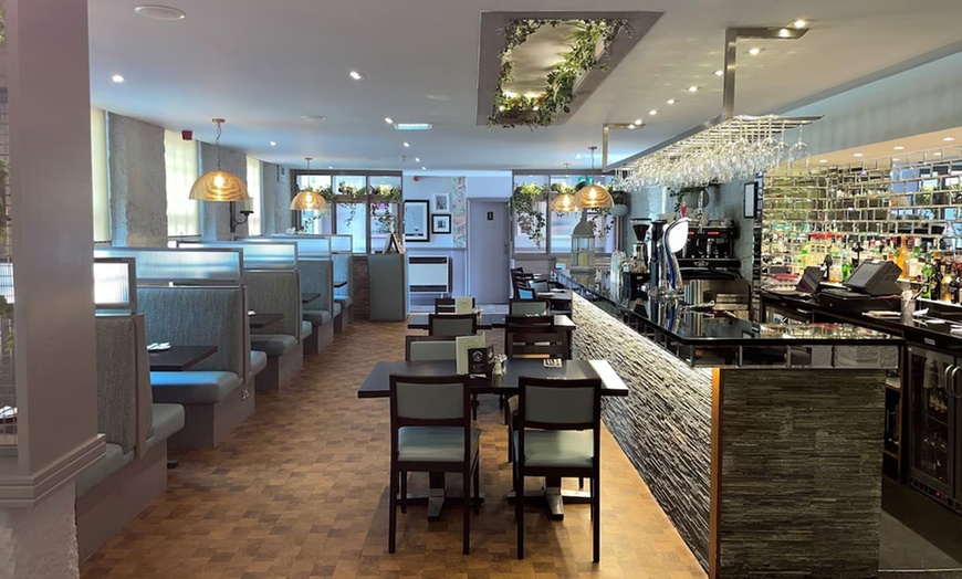 Image 9: 4* Falkirk: Double Room Stay with Optional Breakfast & 2-Course Dinner