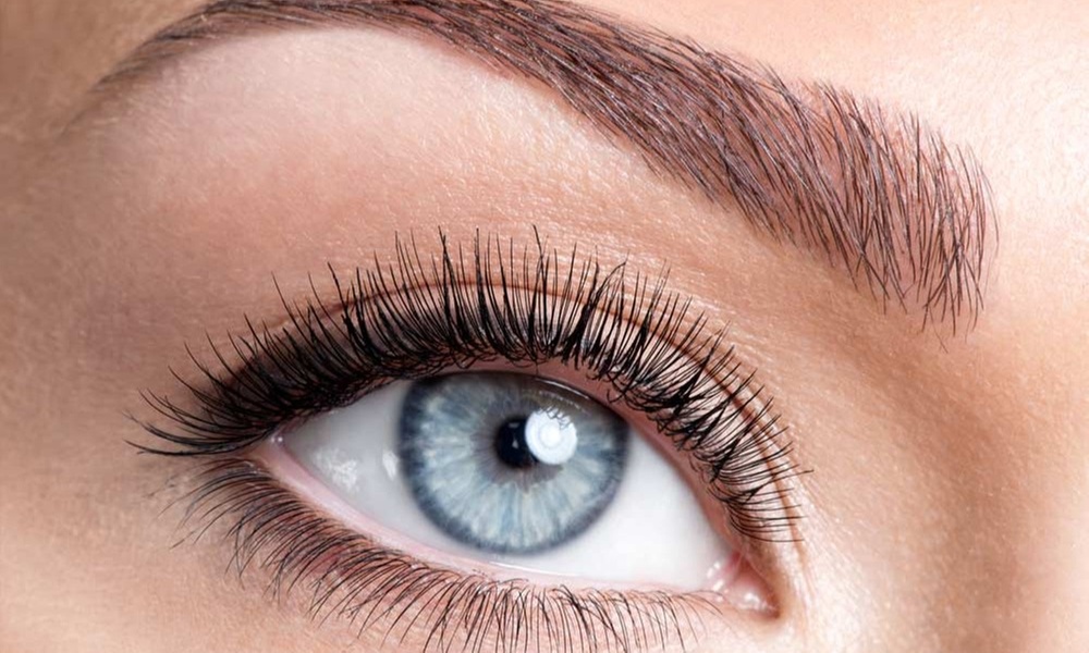 Get Flawless Eyebrows With Expert Microblading & Touchup Services
