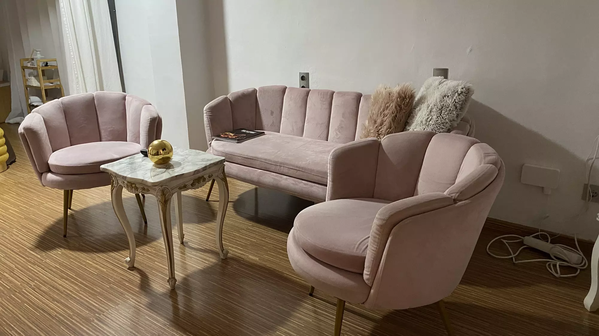 ¡Limpieza facial, radiofrecuencia y electroestimulación!