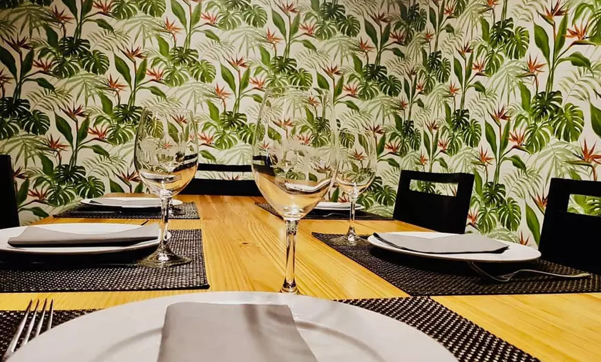 Image 9: Menú degustación de estilo fusión para 2 o 4 personas 