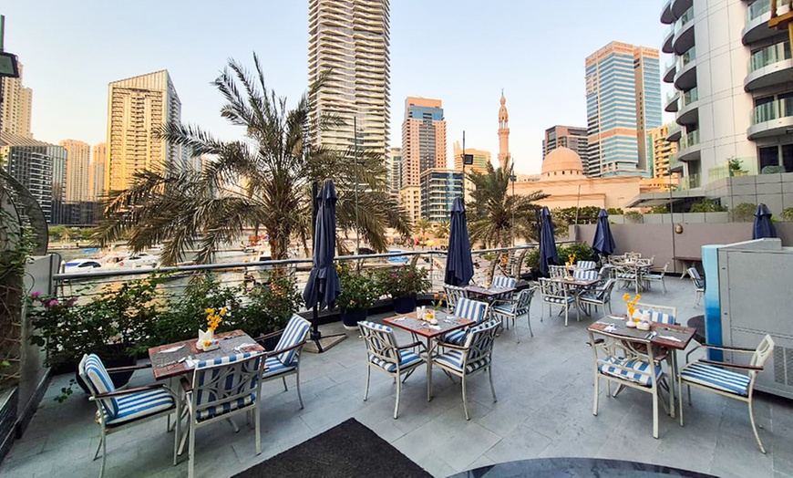 Image 4: 4* Christmas Eve Dinner/Lunch & Beverages for Up to 4 Adults or Child