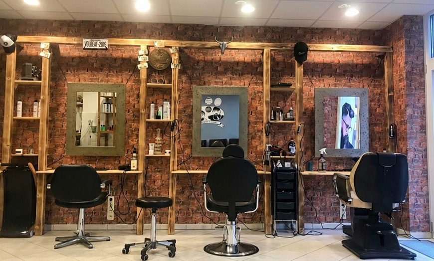 Image 6: Herrenhaarschnitt mit Waschen & Styling, optional inkl. Bart-Rasur