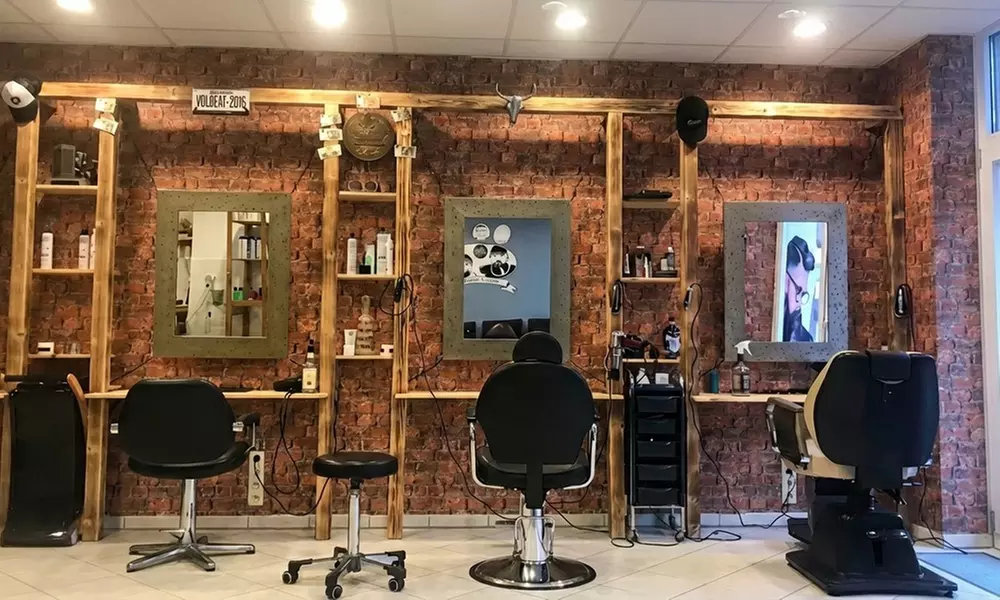 Herrenhaarschnitt mit Waschen & Styling, optional mit professioneller Bart-Rasur für 1 Person (bis 49% sparen) - Second Medium