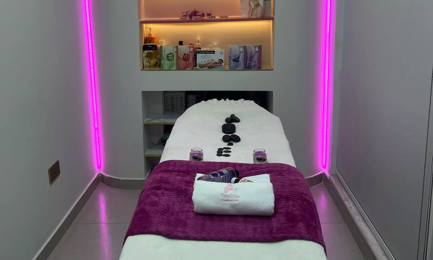 Relaxing Choice of 45-, or 60-Min Thai and Hot Stone Body Treatments
