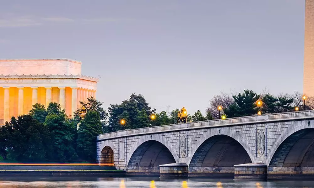 24, 48, or 72 Hour Hop-On Hop-Off Bus Tour Tickets in DC!